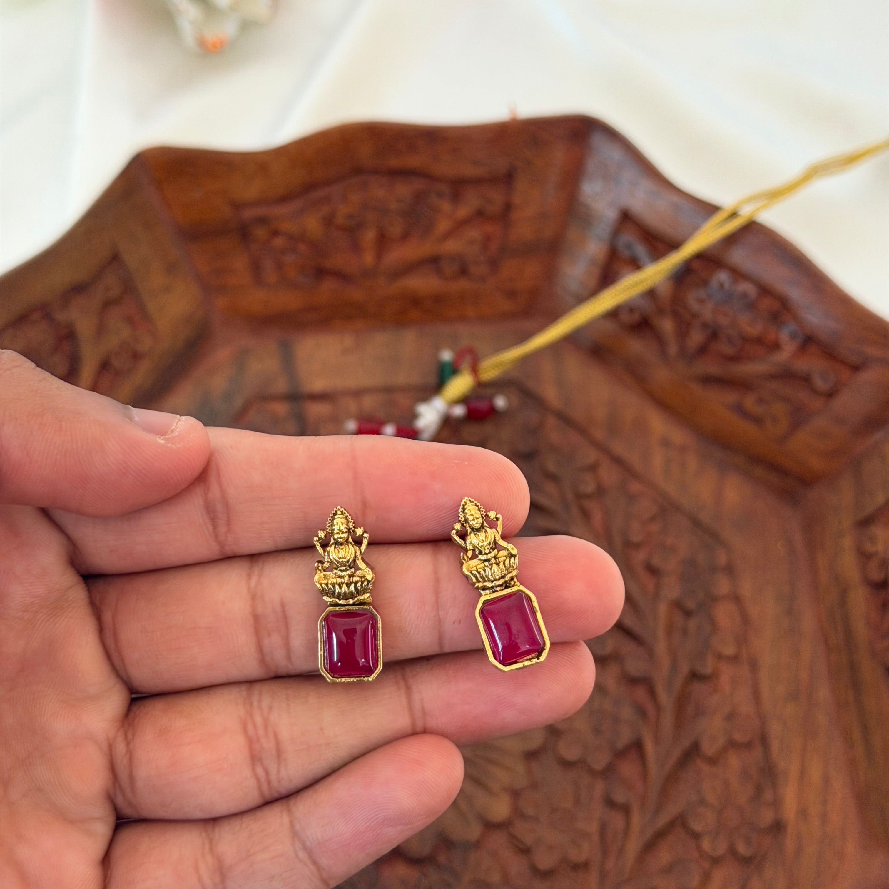 Stone Lakshmi Necklace AN180 Anvika Jewels
