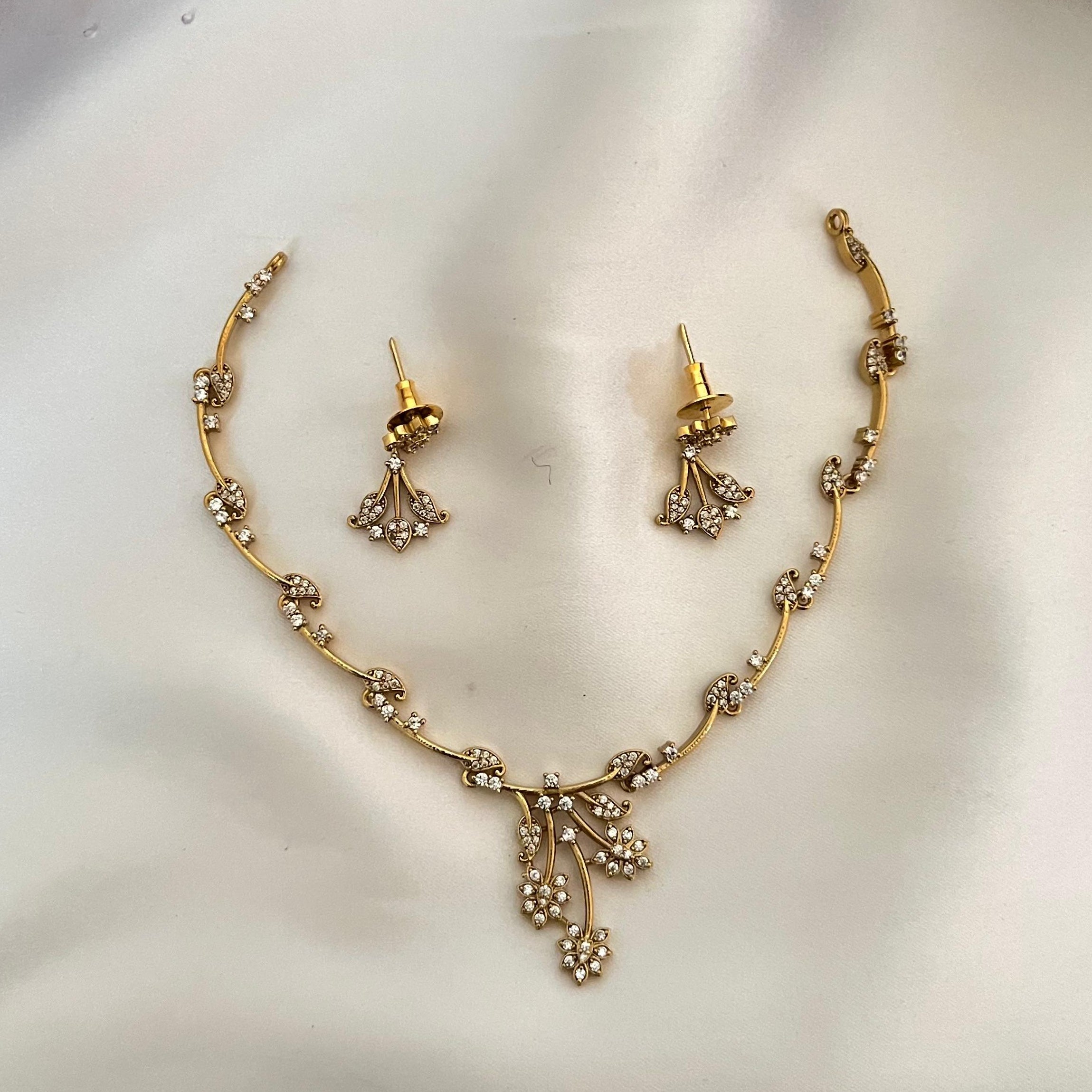 Floral Vine AD Necklace Set VN15