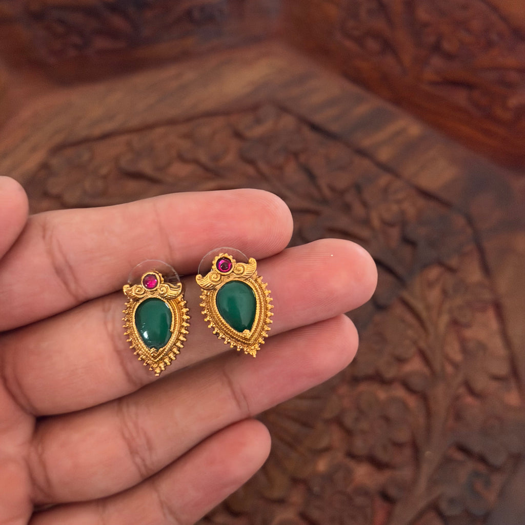 Green Stone Pendant AN142 Anvika Jewels