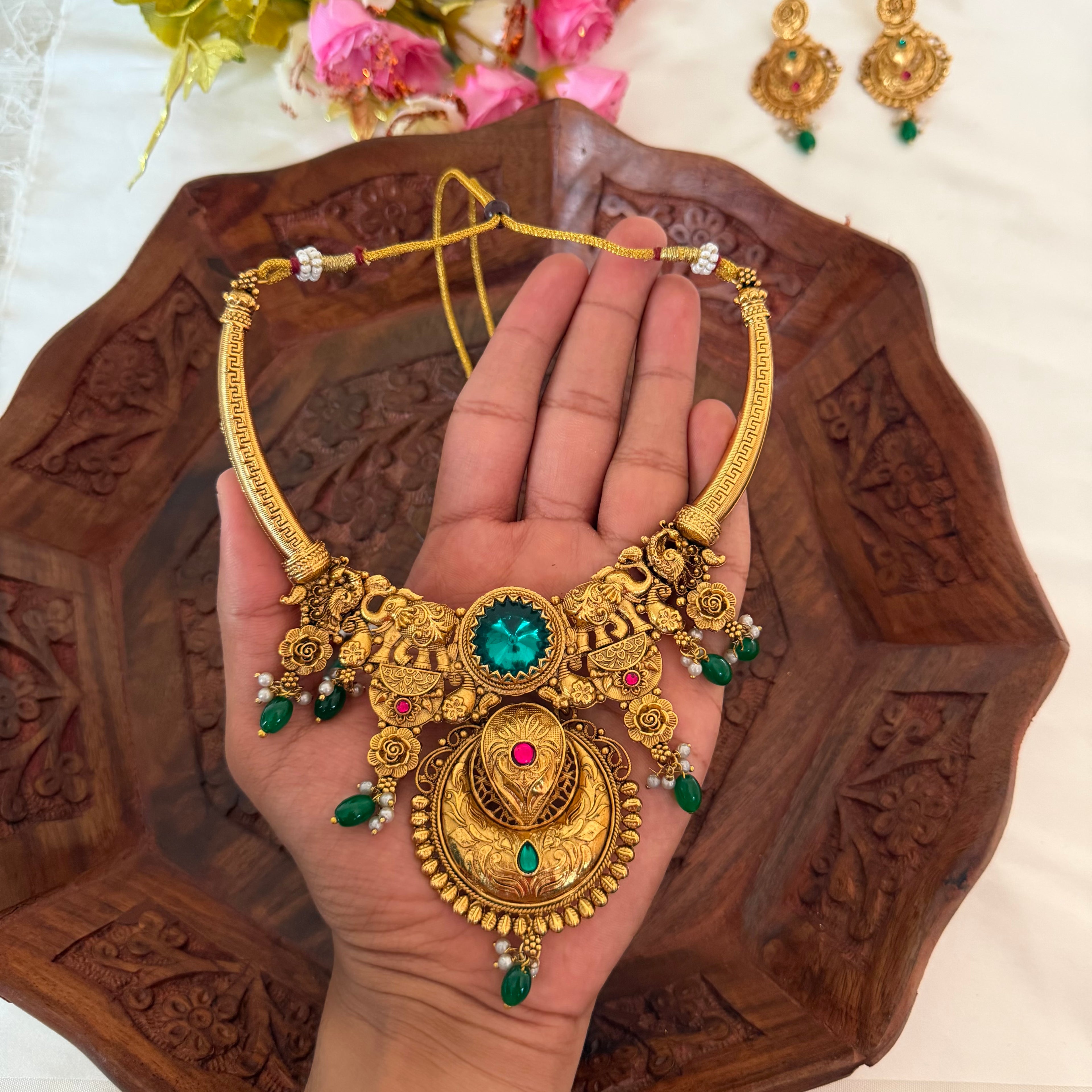 Emerald Royale Antique Necklace Set AN157 Anvika Jewels