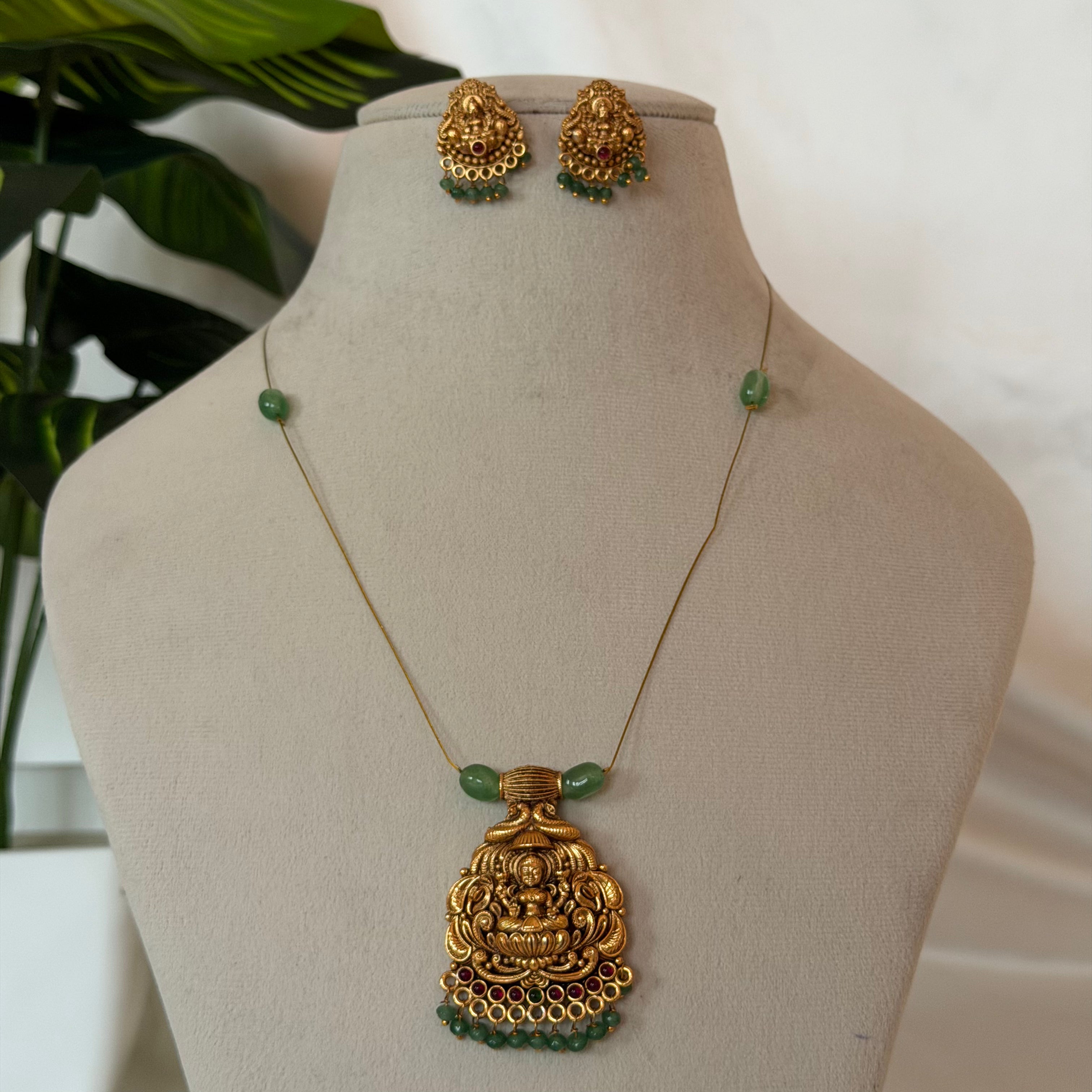 Lakshmi Invisible Necklace Set AN16 Anvika Jewels
