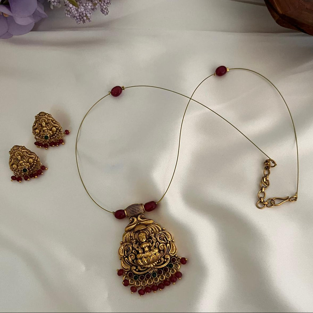 Lakshmi Invisible Necklace Set AN17
