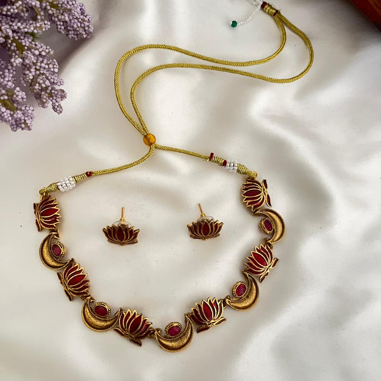 Lotus Design Necklace AN38