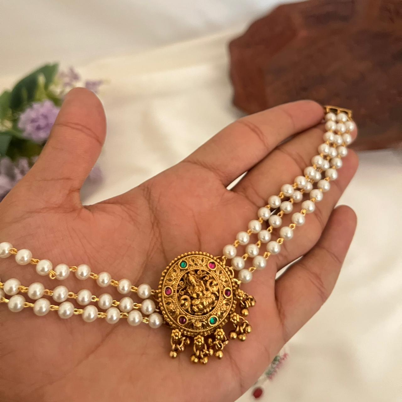 Pearl Lakshmi Choker AN39