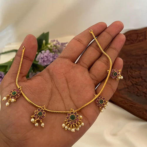 Antique Floral Pendant Necklace AN29