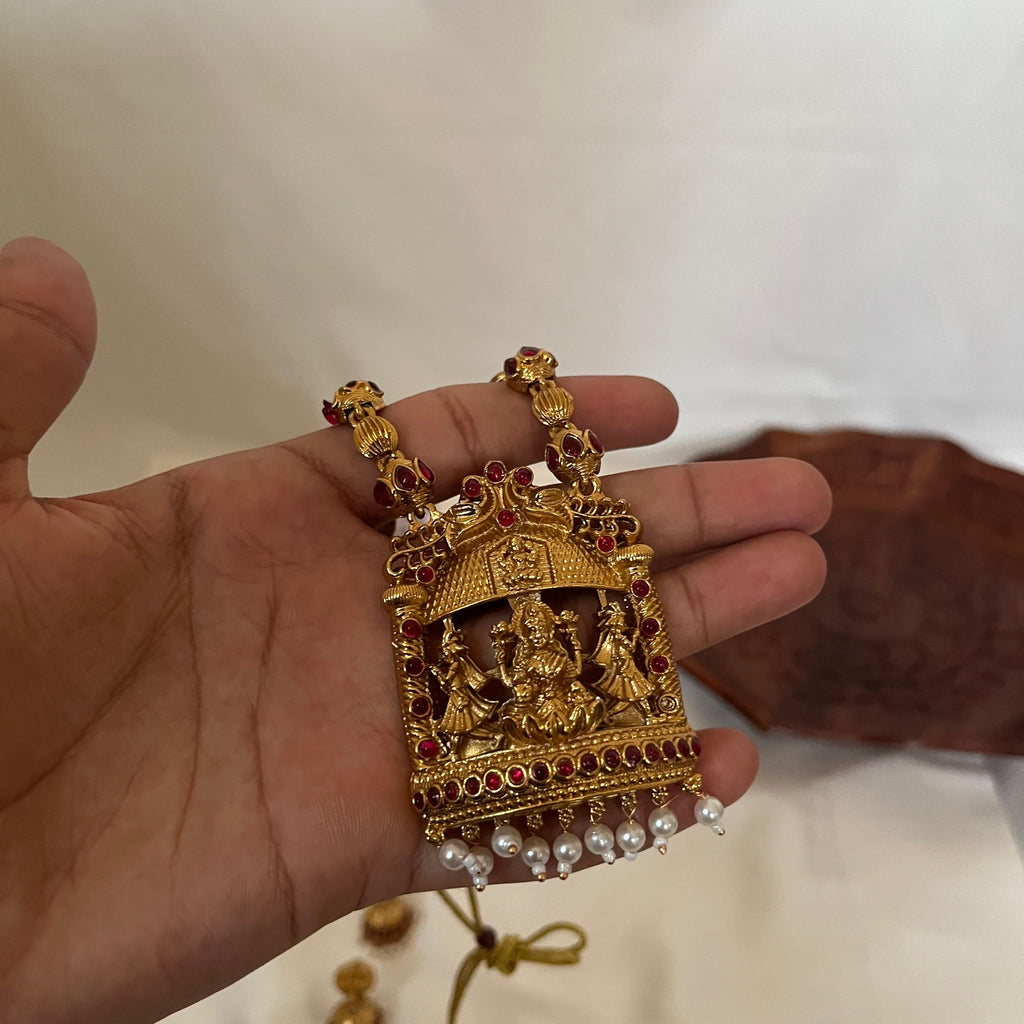Lakshmi Temple Beaded Pendant AN49