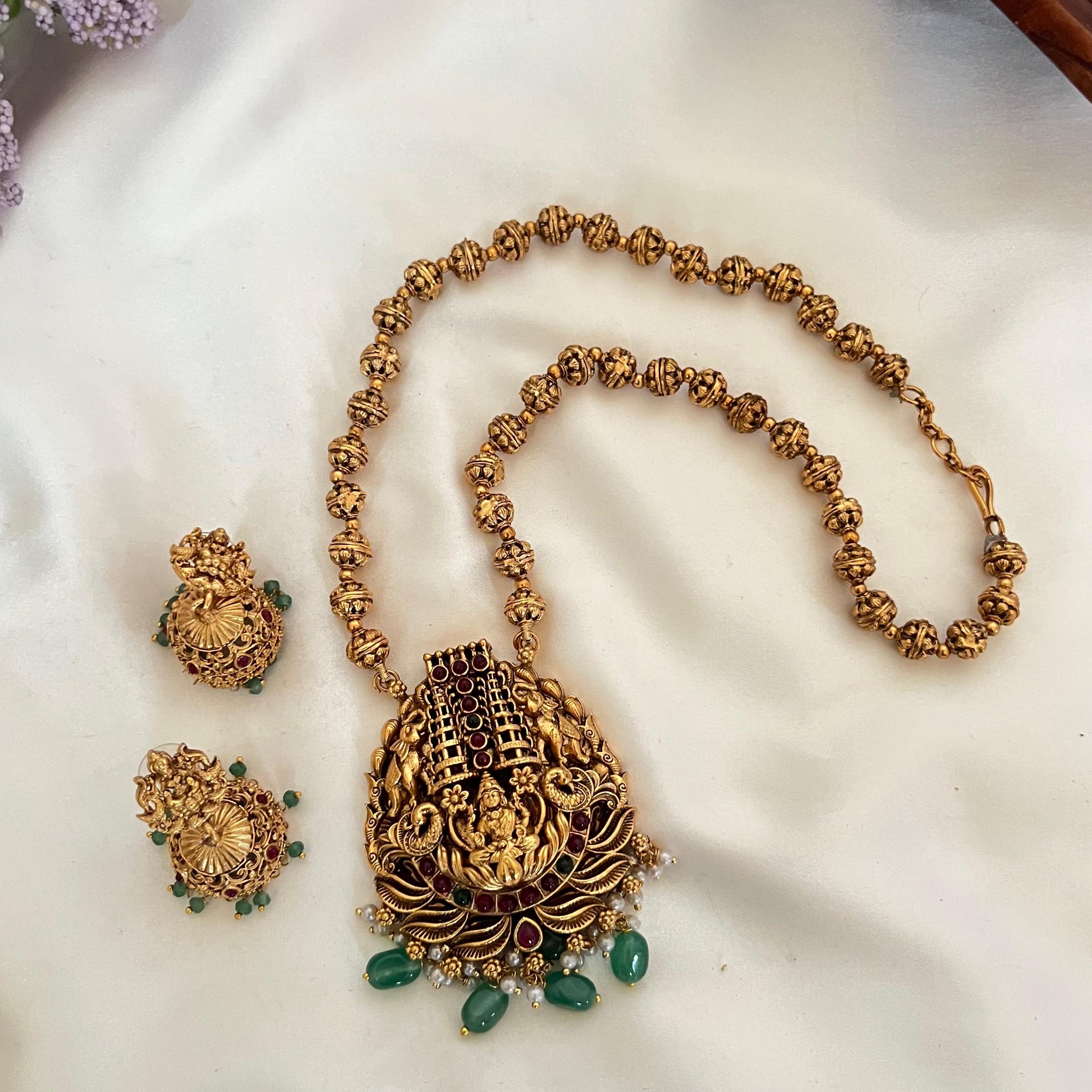 Lakshmi Temple Coin Beaded Pendant AN50