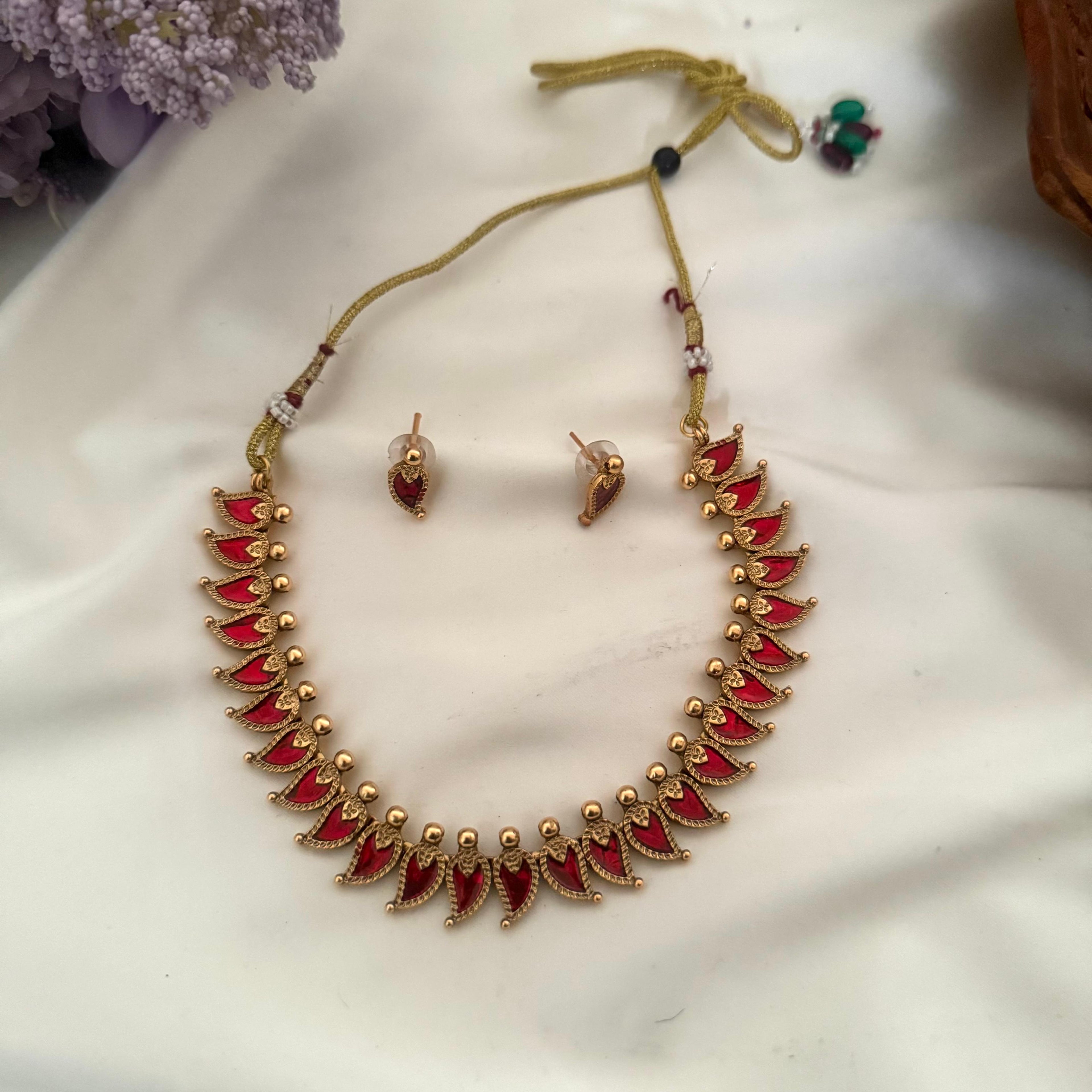 Dual Tone Leaf Drop Necklace AN12