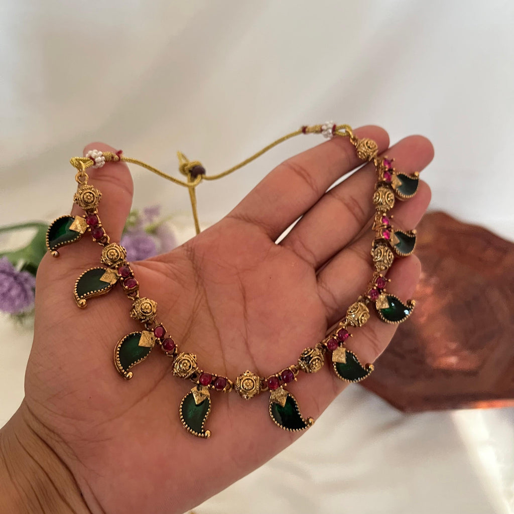 Leaf Drop Stone Necklace AN59
