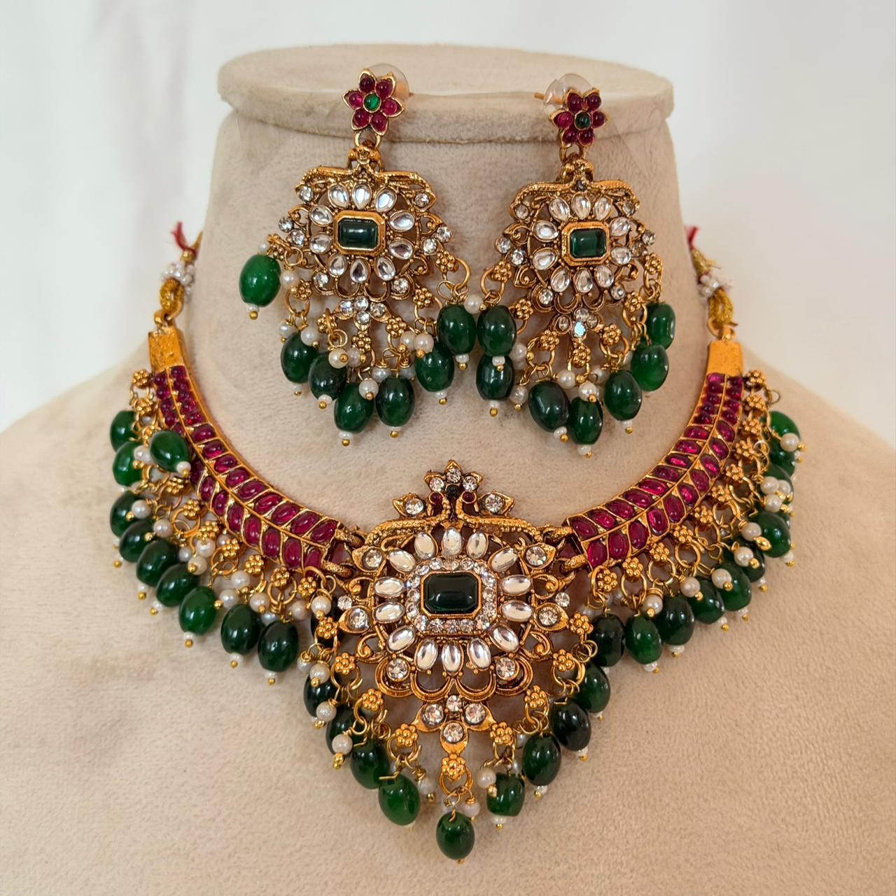 Kundan Emerald Choker AN98 Anvika Jewels