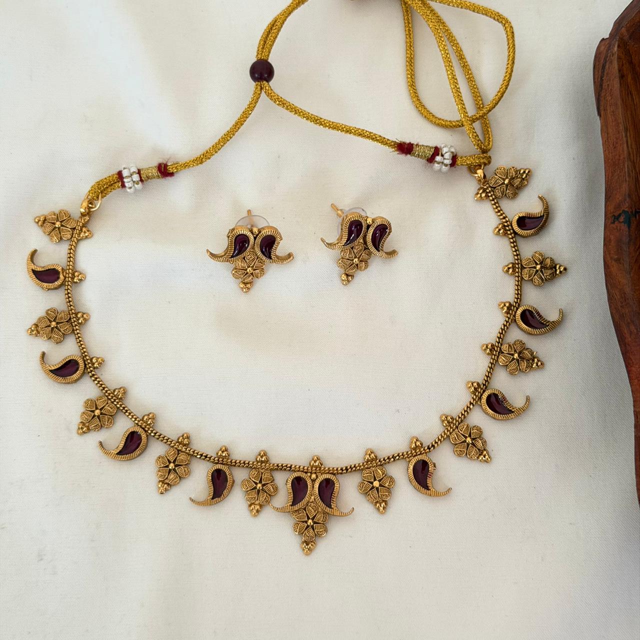 Paisley Antique Choker Set AN120 Anvika Jewels