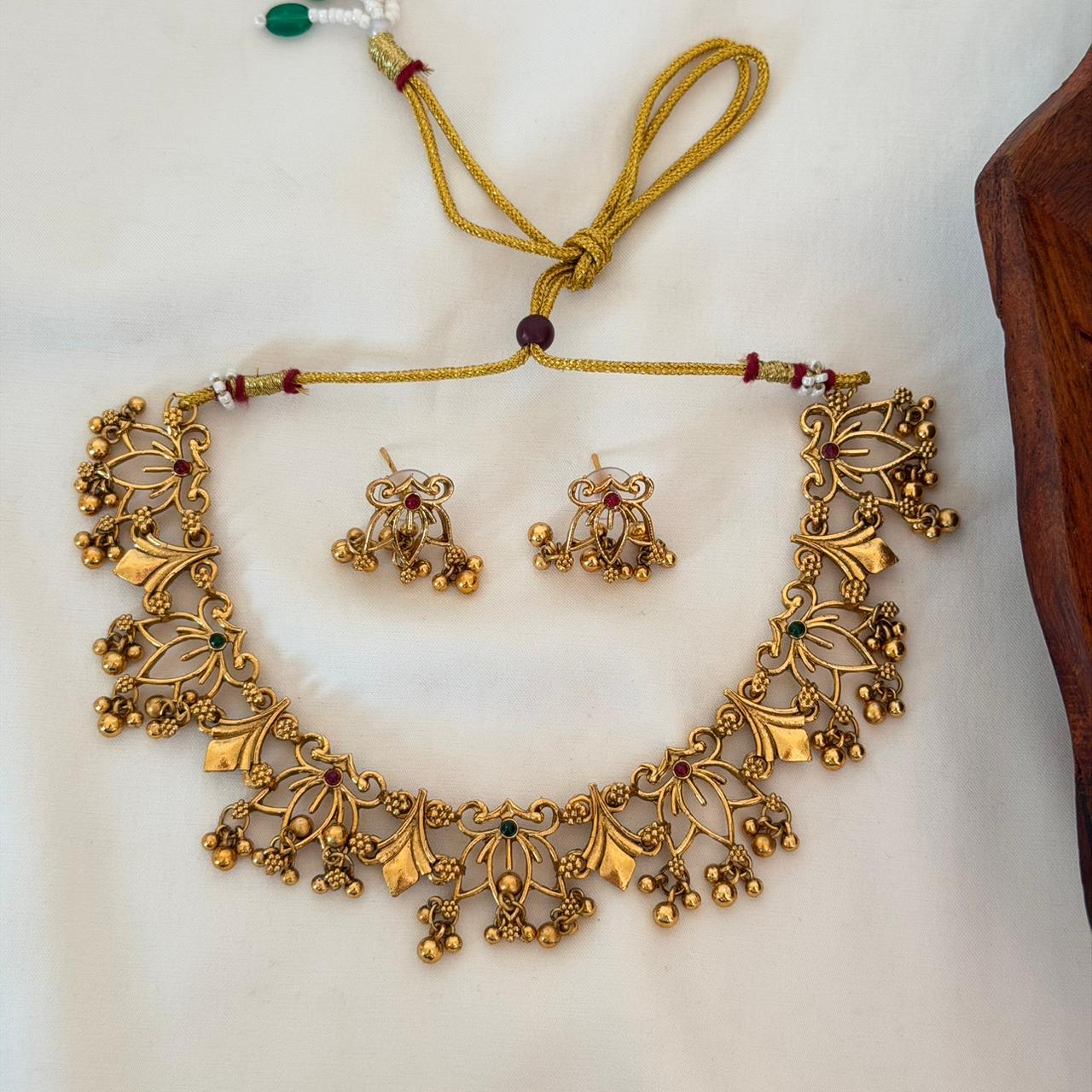 Antique Floral Choker Set AN118 Anvika Jewels