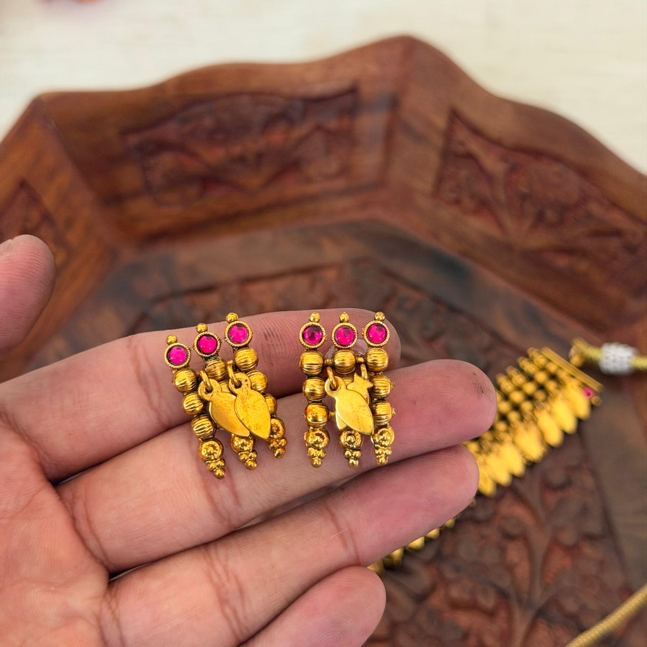 Elakkathali Traditional Necklace AN132 Anvika Jewels