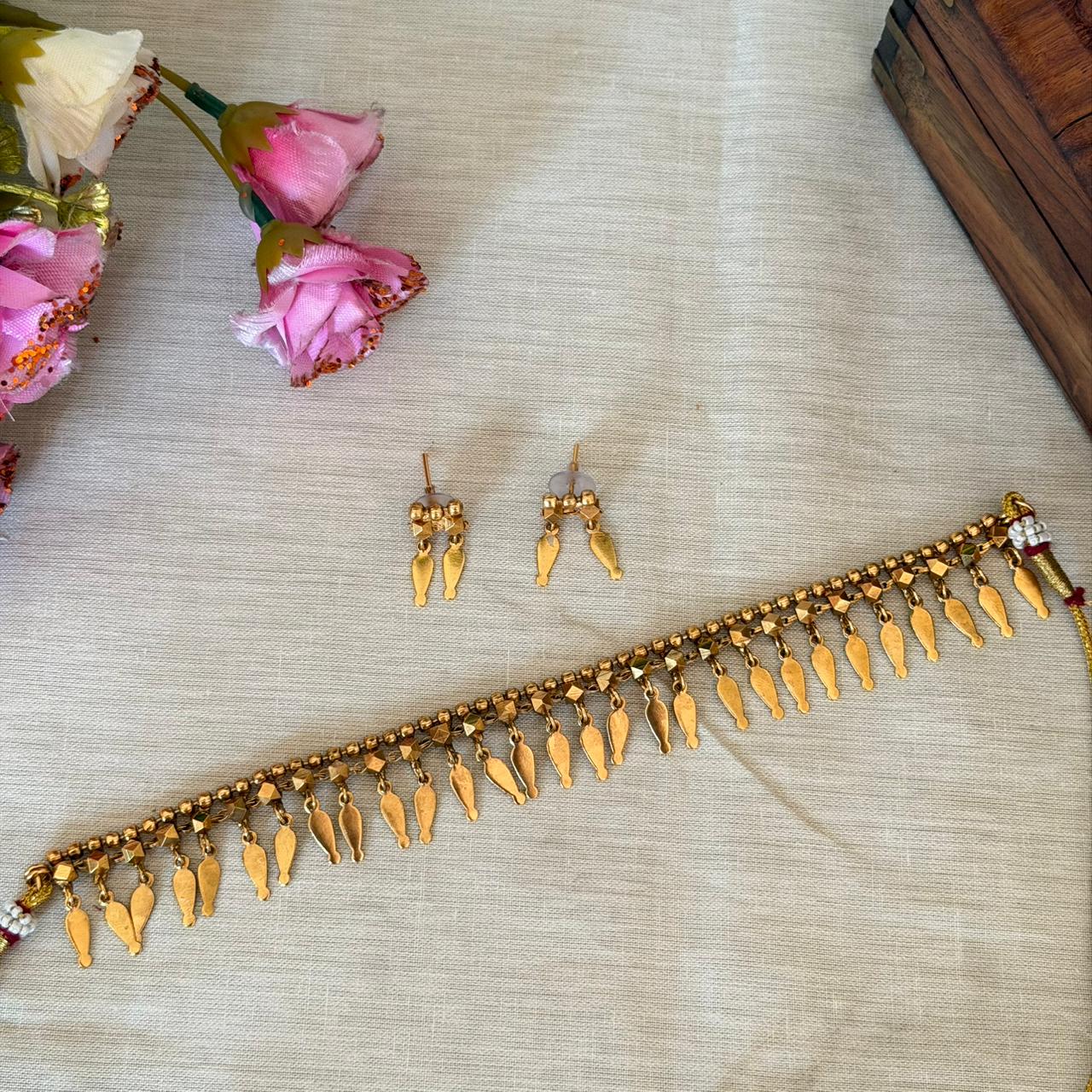 Elakkathali Single Necklace AN134 Anvika Jewels
