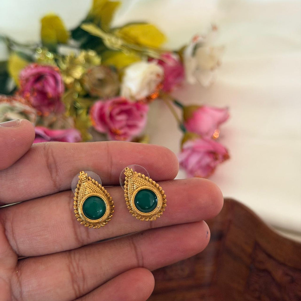 Green Stone Pendant AN146 Anvika Jewels