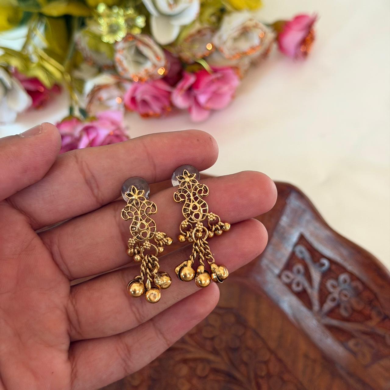 Gold Antique Choker Set AN155 Anvika Jewels