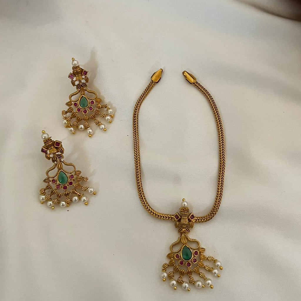 Antique Pendant Necklace Set AN30